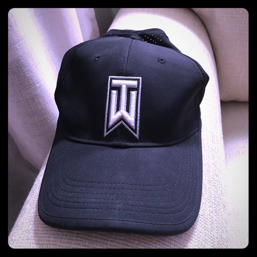 Nike Tiger Woods logo dri fit hat